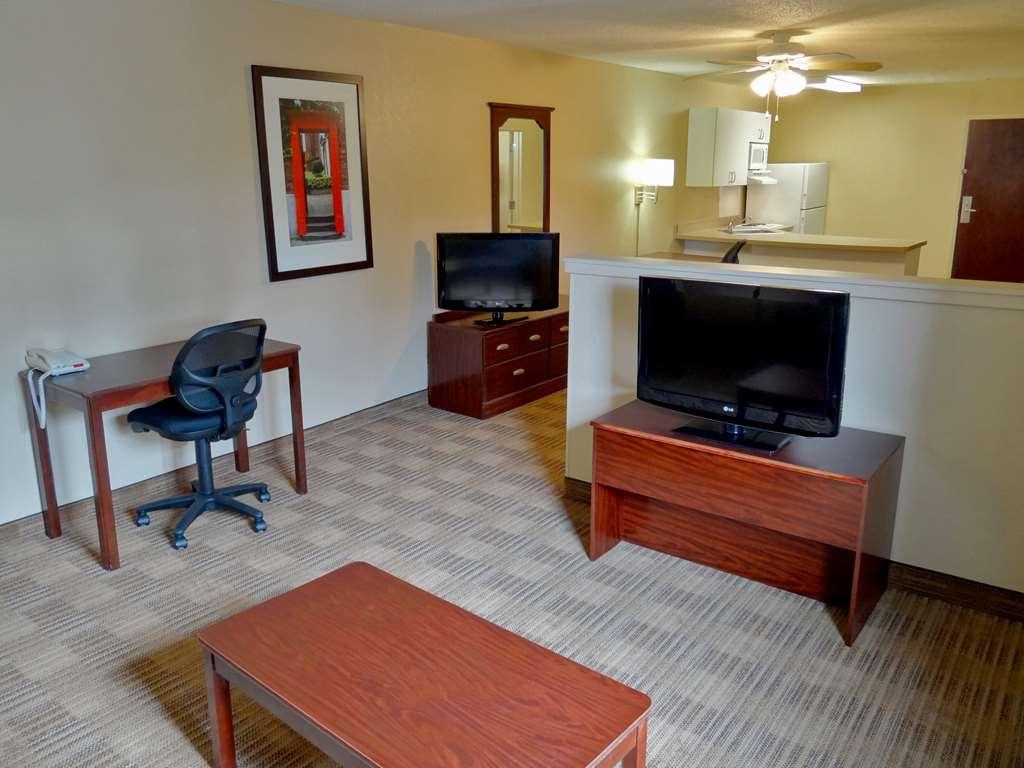 Extended Stay America Select Suites - Detroit - Roseville Room photo