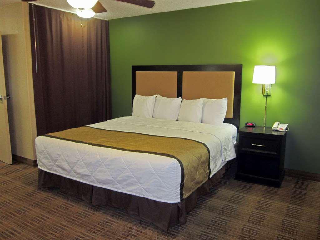 Extended Stay America Select Suites - Detroit - Roseville Room photo