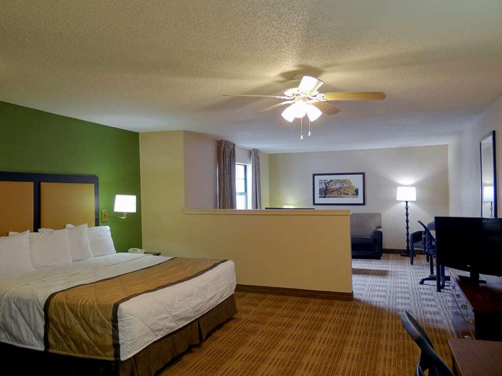 Extended Stay America Select Suites - Detroit - Roseville Room photo