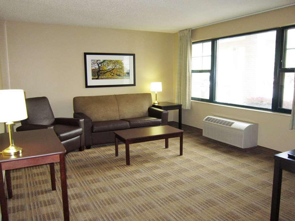 Extended Stay America Select Suites - Detroit - Roseville Room photo