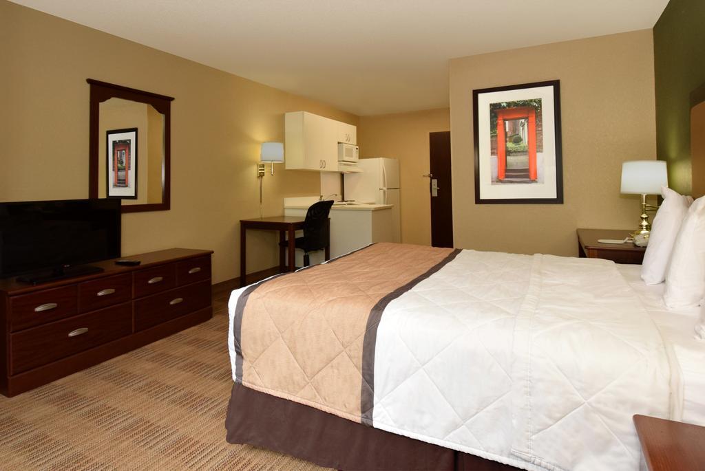 Extended Stay America Select Suites - Detroit - Roseville Exterior photo